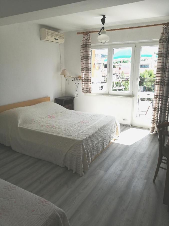Rooms Изола Екстериор снимка
